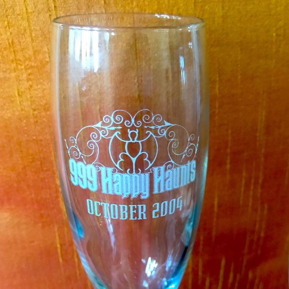 2 Disney 999 Happy Haunts Oct 2004 Champagne Glasses - Picture 4 of 4